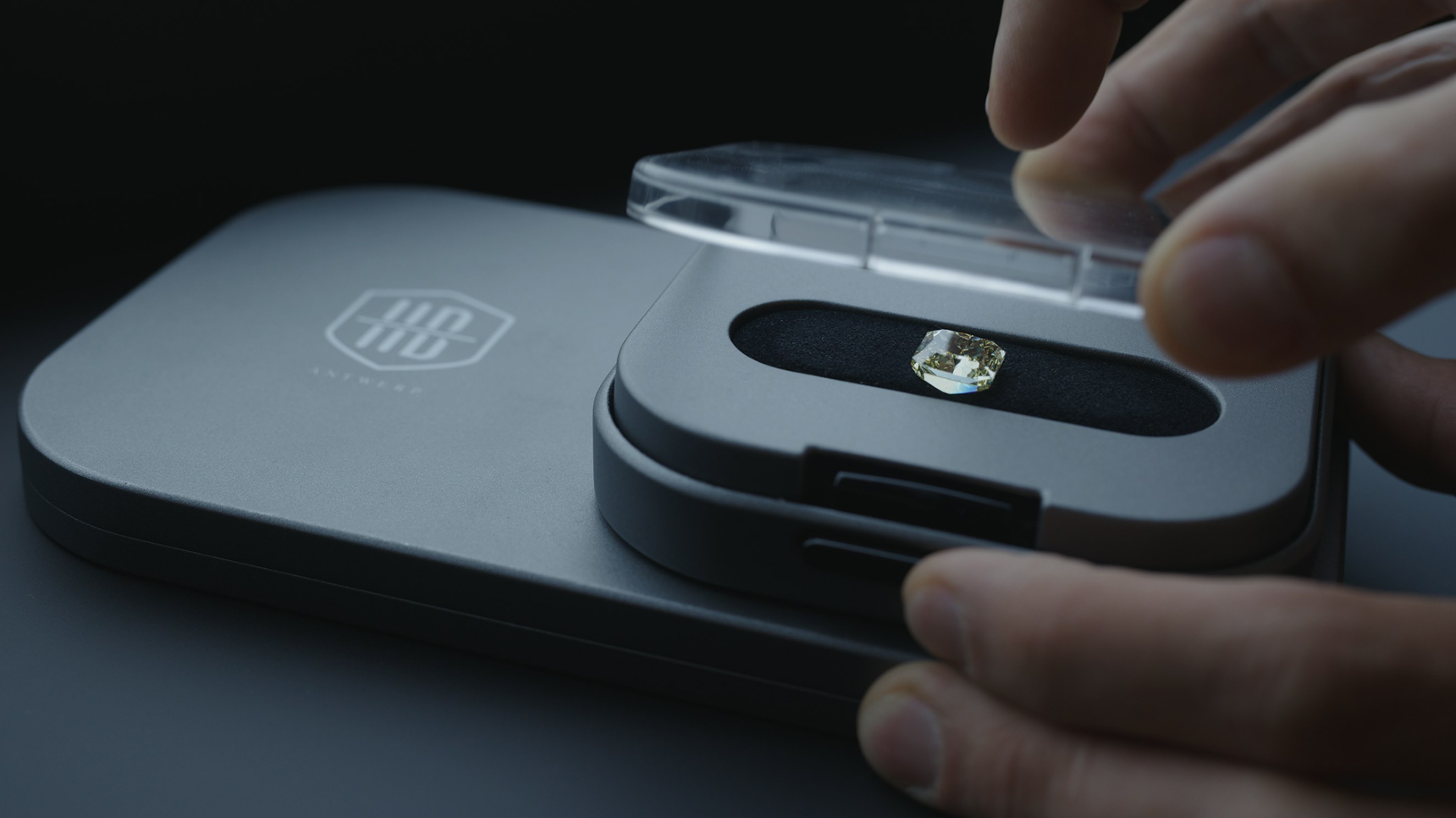 679341 hb capsule 00 Eva Byttebier 679341 hb capsule 00 Eva Byttebier