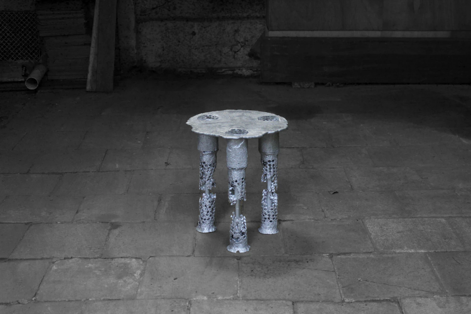 ALU CASTED OVER ORBEEZ Stool 1 ALU CASTED OVER ORBEEZ Stool 1