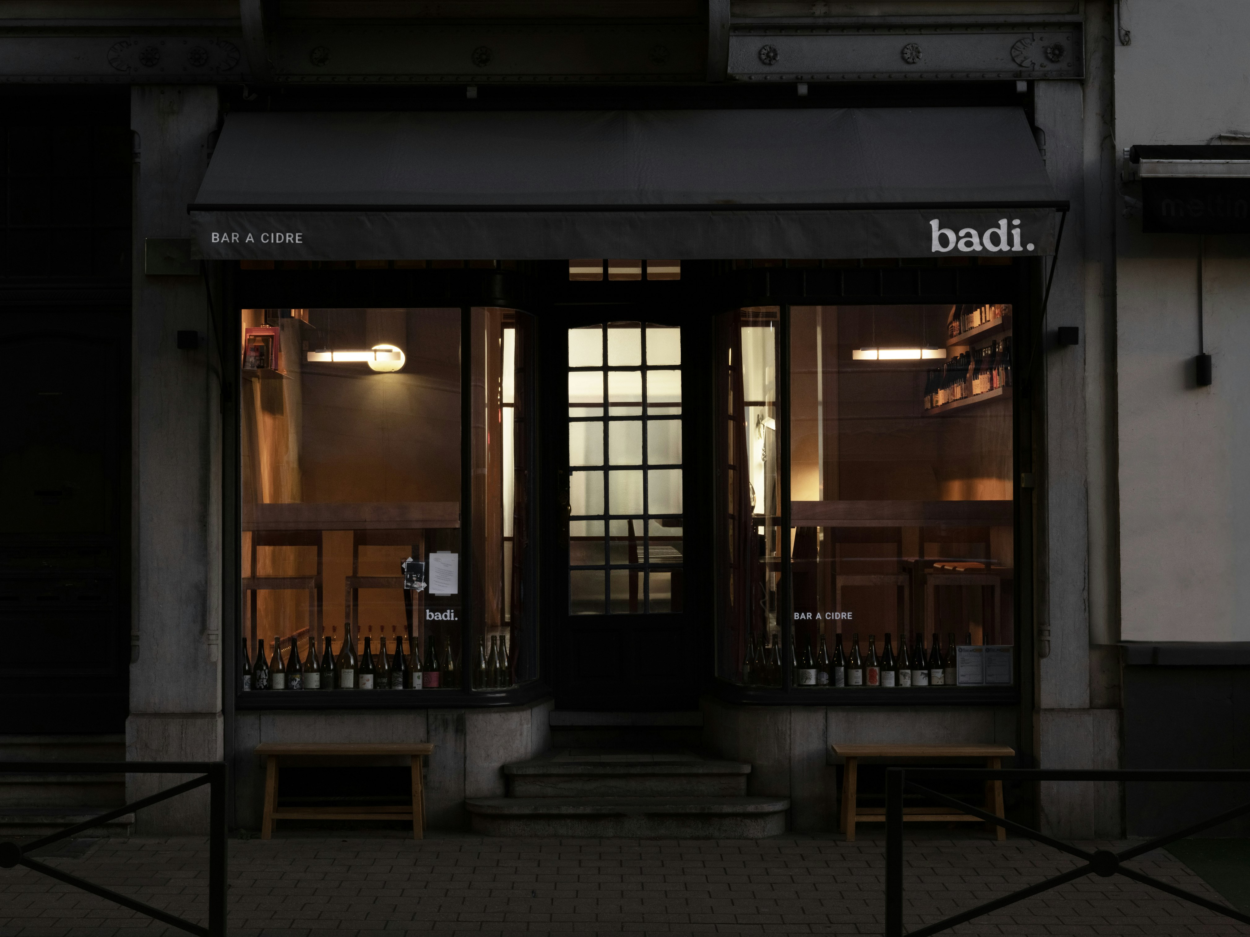 Gevel restaurant Badi