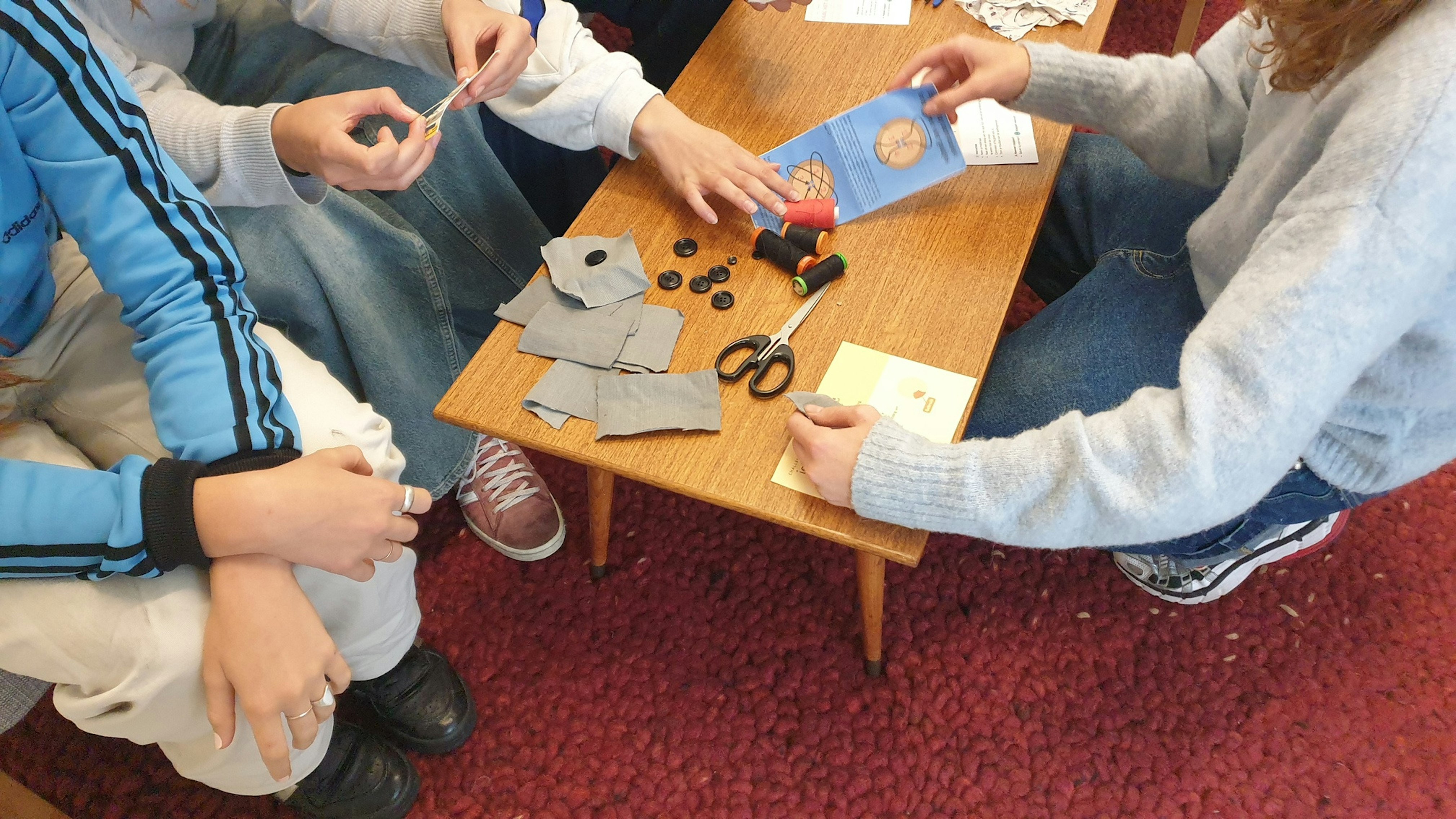 Case08 Twisted Studio COBOT visual03 Case08 Twisted Studio COBOT visual03