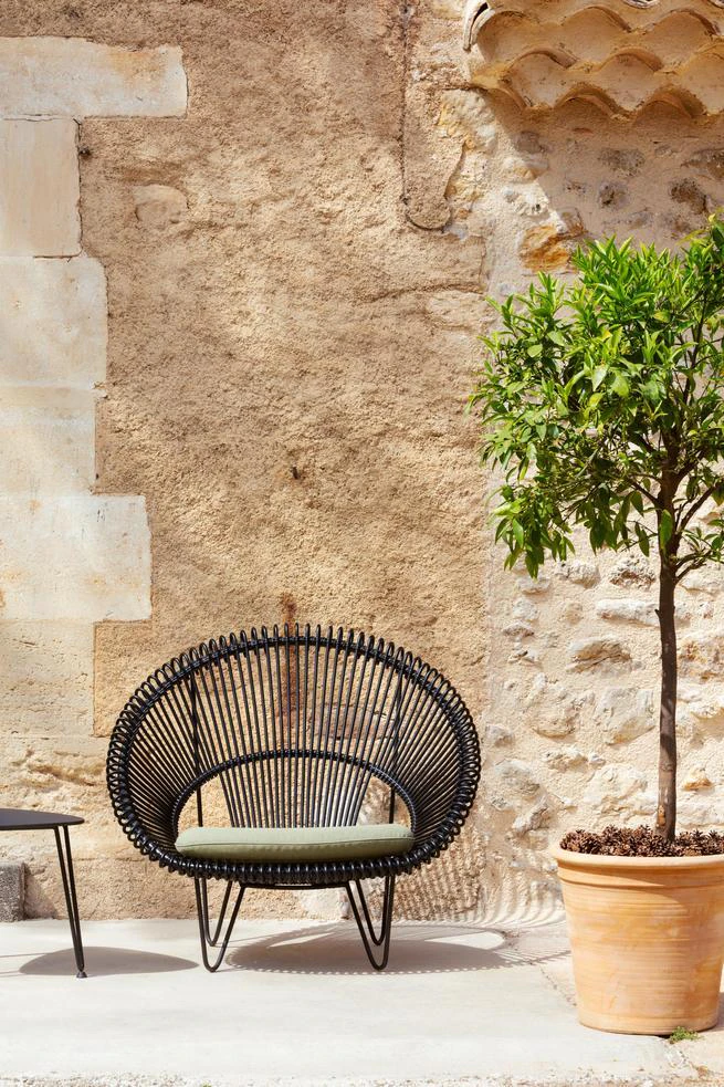Vincent Sheppard Roy Cocoon Black Rozy Side Table Small Cush Matcha Green HR Vincent Sheppard Roy Cocoon Black Rozy Side Table Small Cush Matcha Green HR