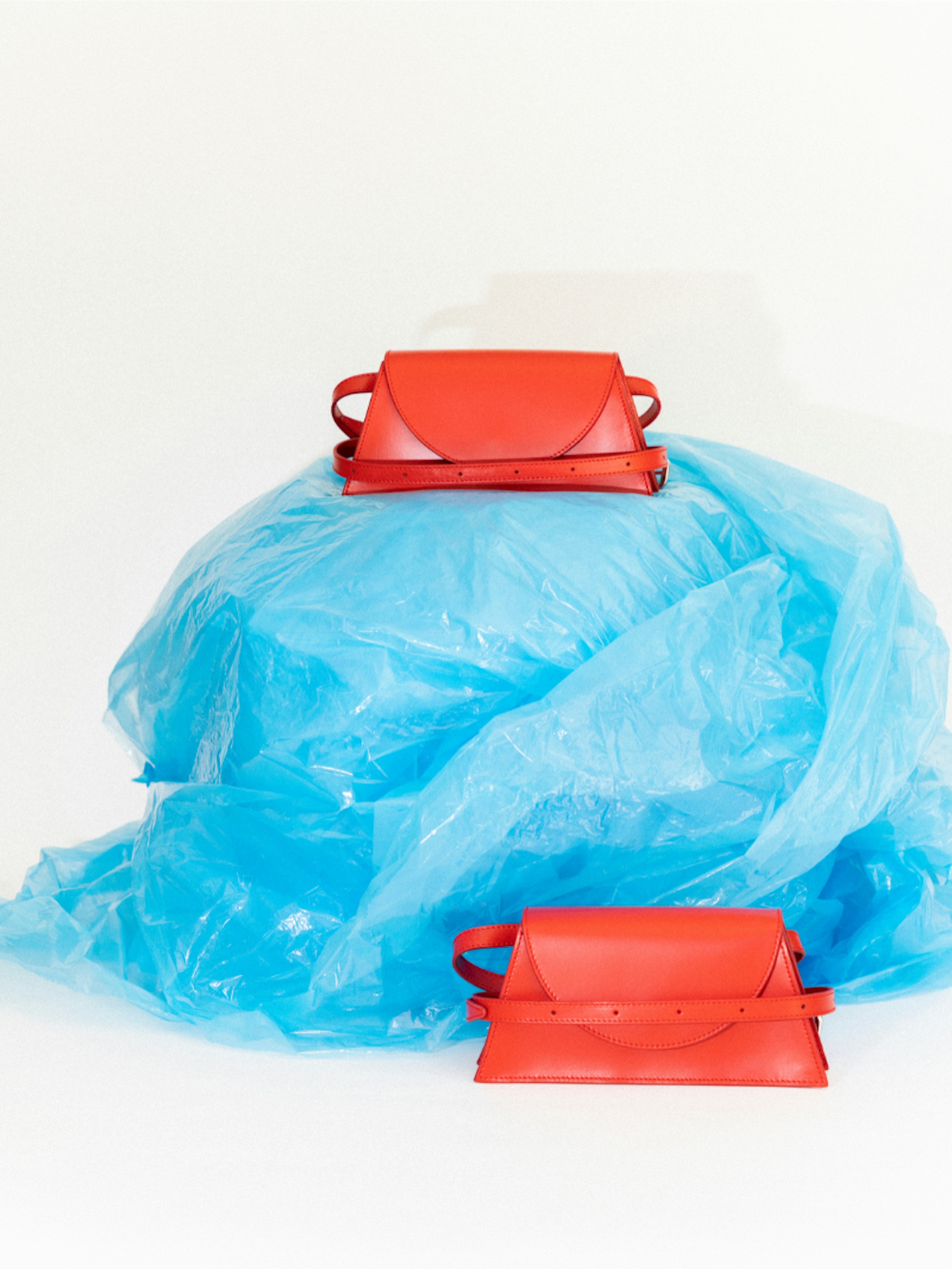 Nigina in strawberry red Nigina in strawberry red