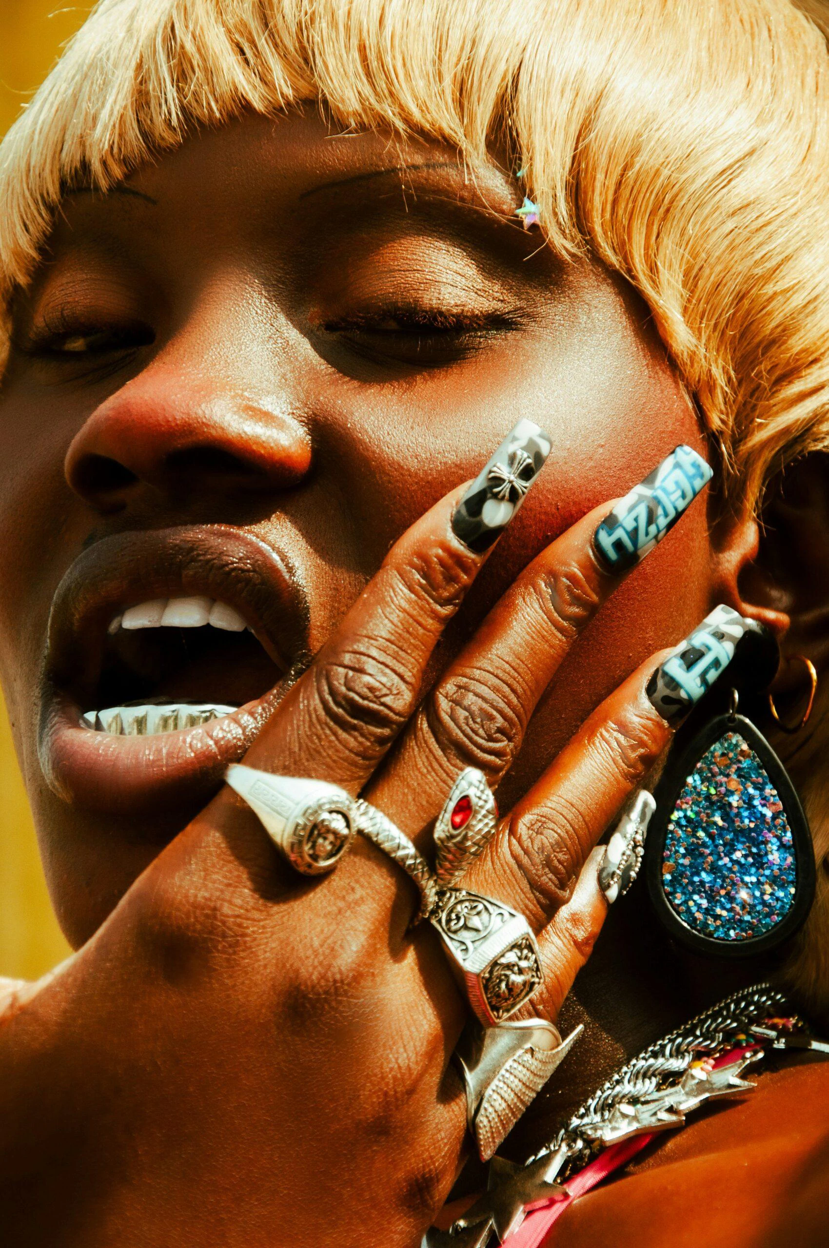 Folakemi oke Y12769b3n C8 unsplash scaled Nail art © Folakemi Oke