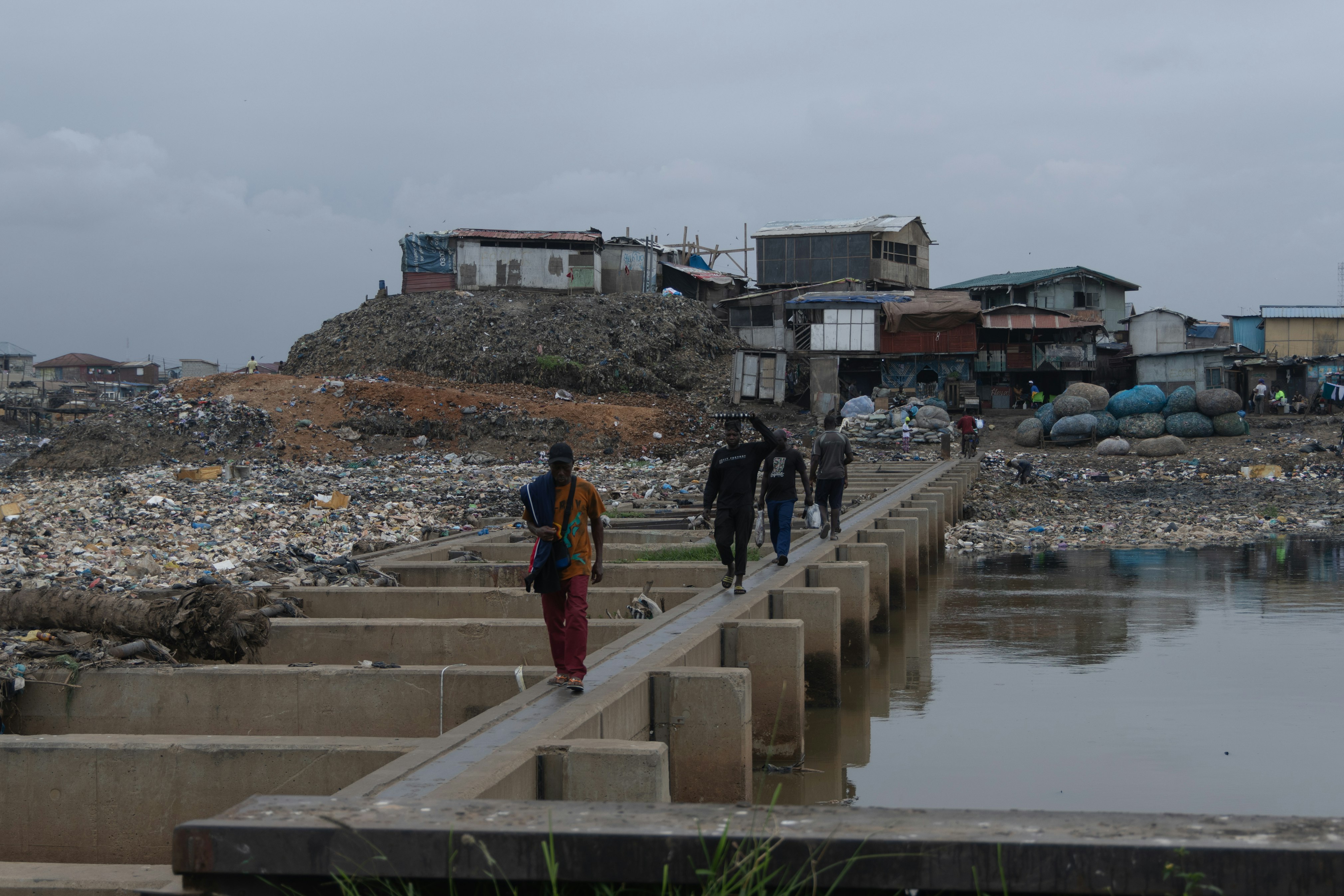 Foto the or foundation wide view of the lagoon image by salman faiza Charter voor een eerlijke en duurzame modeketen