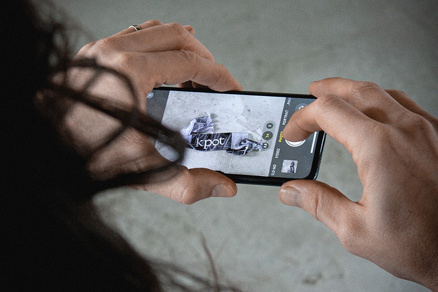 Foto van een foto lr AI en de grafisch ontwerper: “Minder produceren, meer cureren”