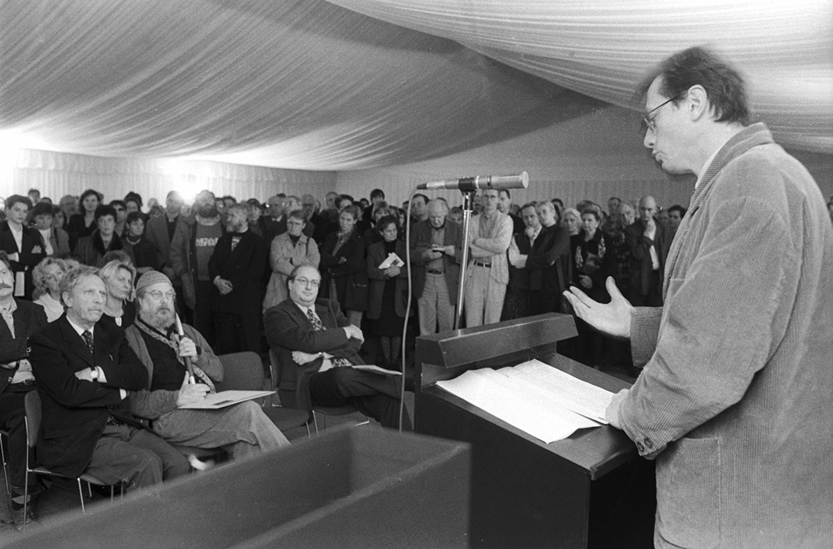 Johan Valcke, oprichter van de Henry van de Velde Awards, 1995 Johan Valcke, oprichter van de Henry van de Velde Awards, 1995