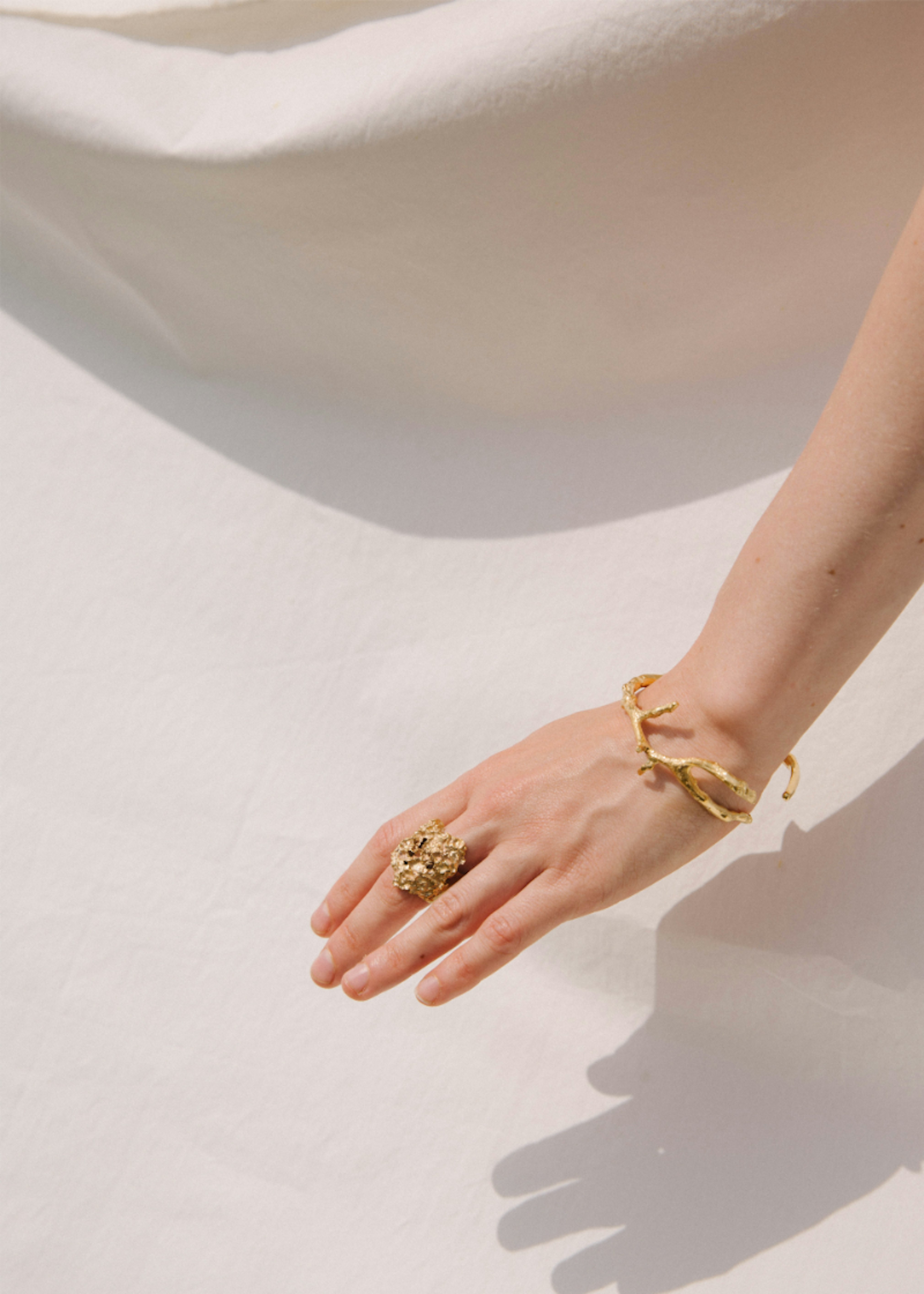 Dear Eden Collection, Millefolium Ring © Tatjana Henderieckx Dear Eden Collection, Millefolium Ring © Tatjana Henderieckx