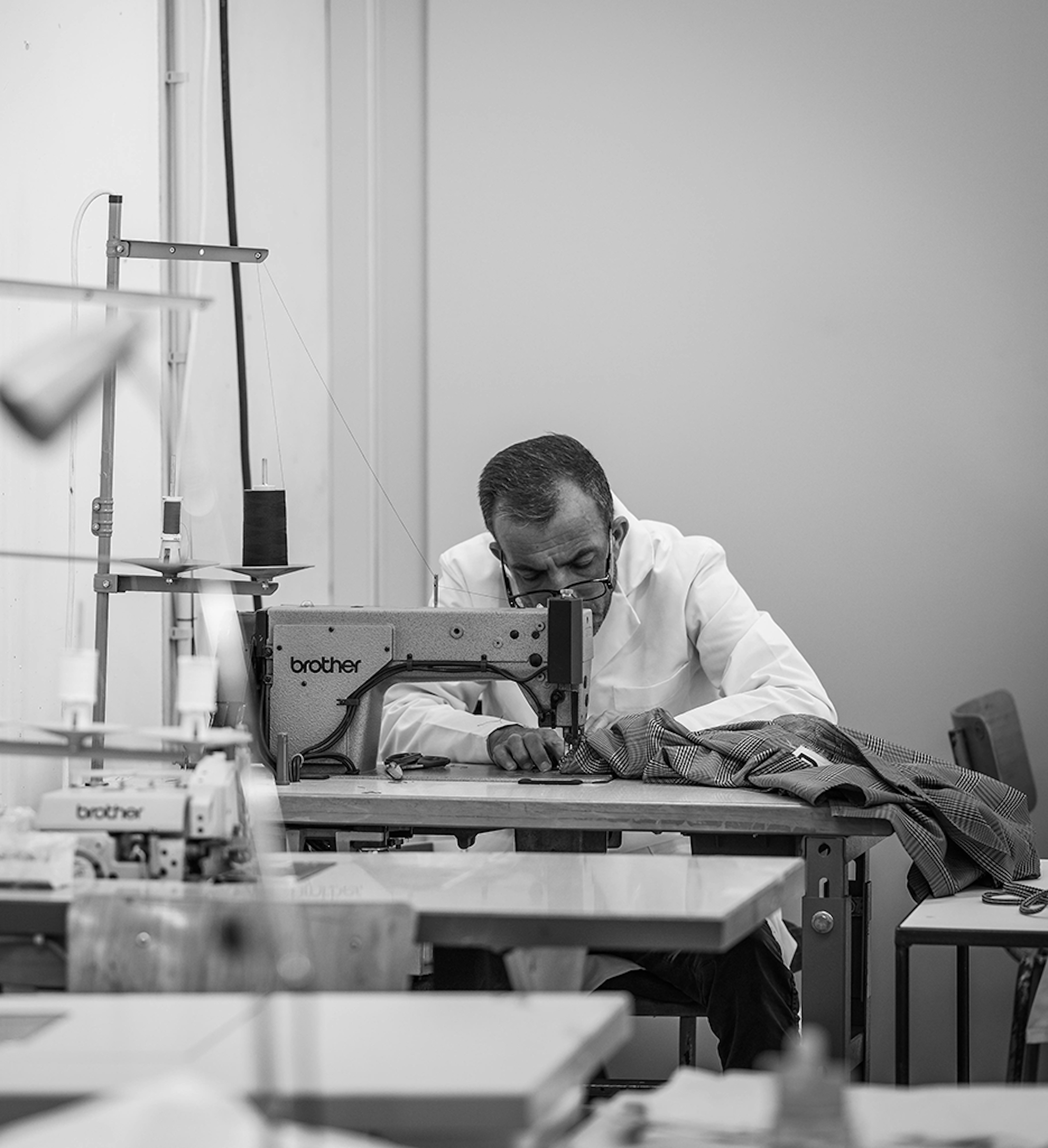 Suhailatwork Tim Van Steenbergen van modelabel en sociaal atelier REantwerp